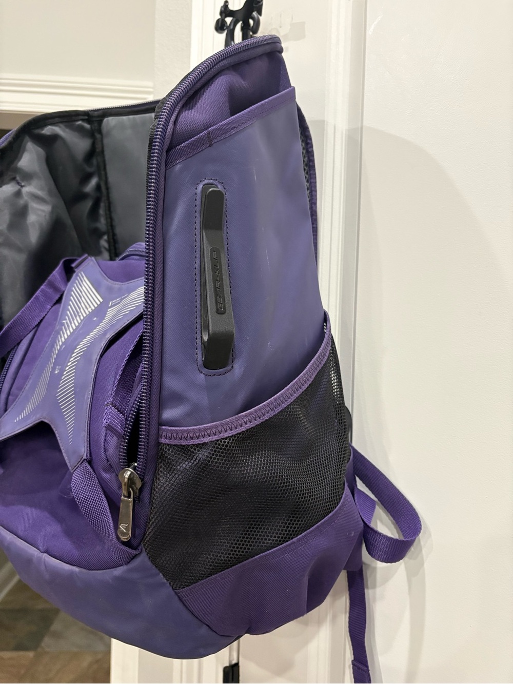 Easton Ghost NX fast pitch backpack in purple GUC 3 minor bottom wear spots - Picture 4 of 10
